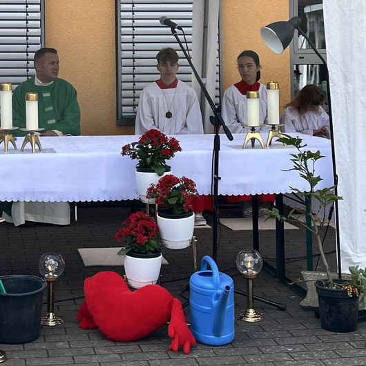 Familiengottesdienst am Pfarrfest Familiengottesdienst am Pfarrfest