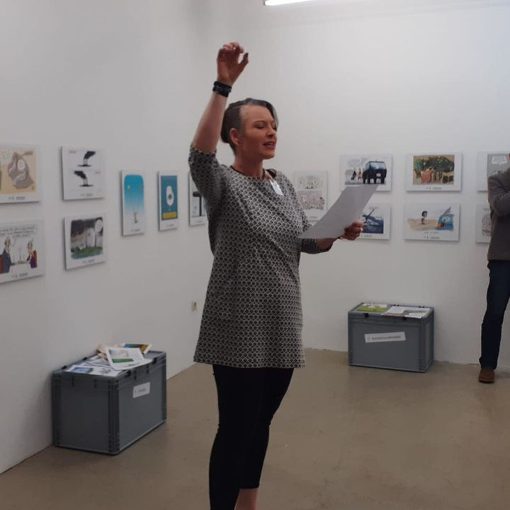 Ann-Kathrin Schneider rezitiert den "Ikarus"