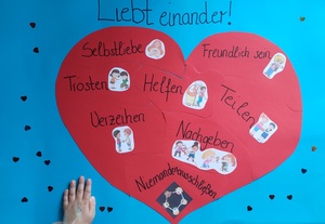 Kinderkirche "Liebt einander"