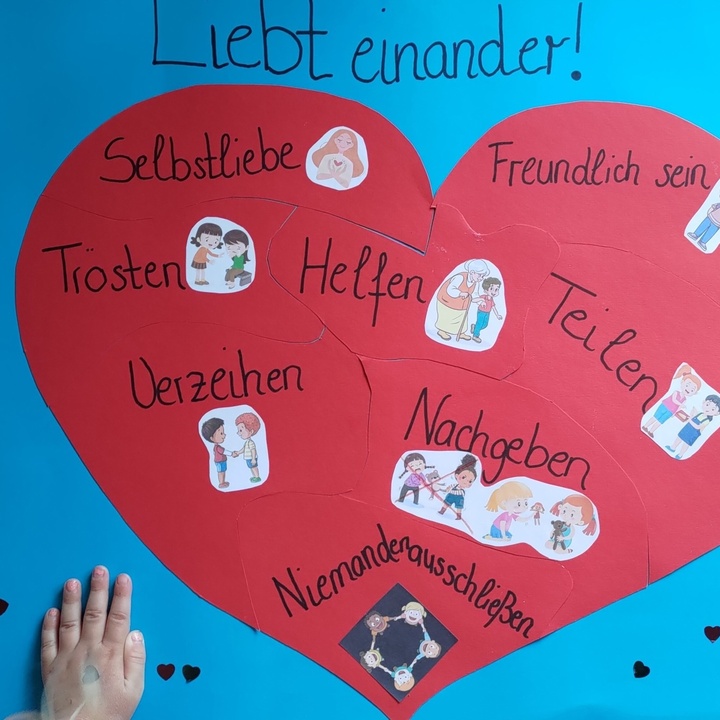 Kinderkirche "Liebt einander"